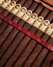 
                      
                        Load image into Gallery viewer, Padron 1964 Anniversary Superior Maduro
                      
                    