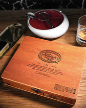 
                      
                        Load image into Gallery viewer, Padron 1964 Anniversary Superior Natural
                      
                    