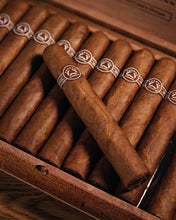 
                      
                        Load image into Gallery viewer, Padron 2000 Natural
                      
                    