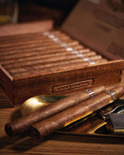 
                      
                        Load image into Gallery viewer, Padron Churchill Natural
                      
                    